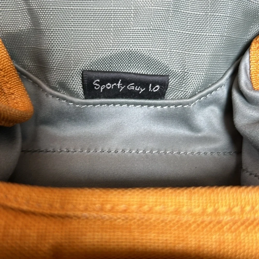 Crumpler Digits Sporty Guy Digital Camera Bag 0.6 Blue / Orange EUC